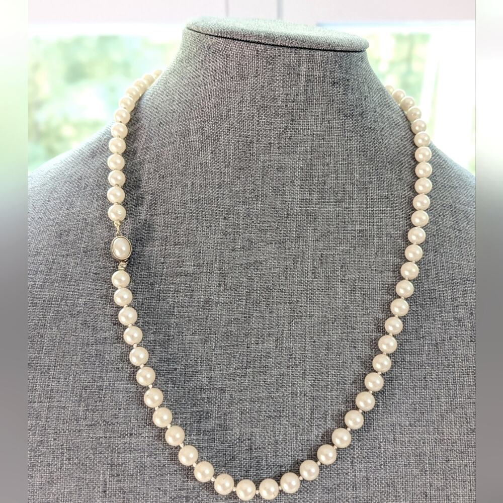 Vintage Champagne Tone Hand Knotted Glass Faux Pearl Box Clasp Necklace
